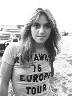 Sandy West.jpg