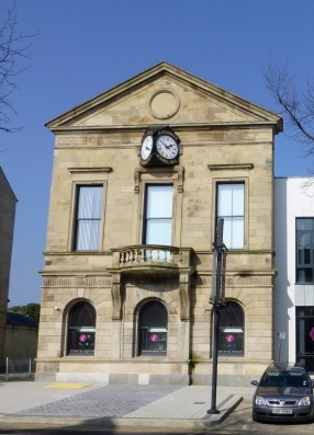 Alexander Hall, Limavady (geograph 4391509) (cropped).jpg