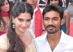 Sonam & Dhanush at the launch of 'Raanjhanaa'