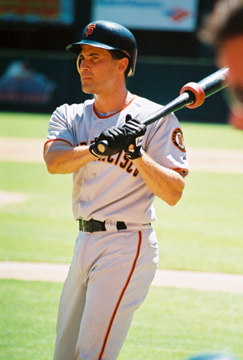 Omar Vizquel warming up.jpg