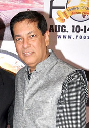 Taran Adarsh (cropped).jpg