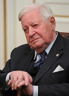 Helmut Schmidt Bundeskanzler - Moscow 11 dec 2013 (cropped)