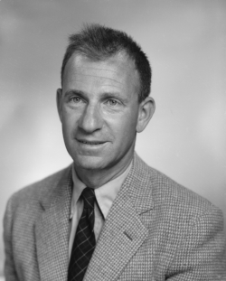 Walter Munk 1956.jpg