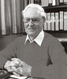 Professor Frank Fenner.jpg