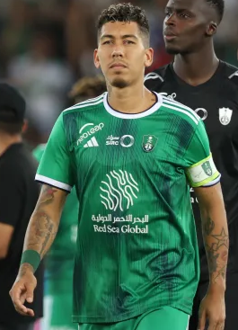 Roberto Firmino no Al-Ahli (cropped).png