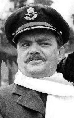 Bernard Fox Werner Klemperer Hogan's Heroes 1968 (cropped).JPG