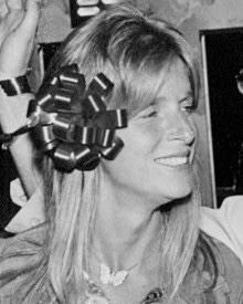 Linda McCartney 1976 (cropped).jpg