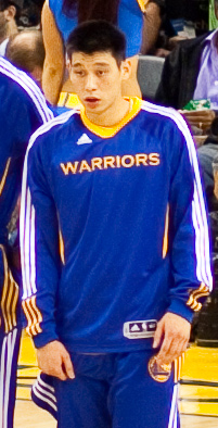 Jeremy Lin in Warriors line up pregame vs Pistons 1