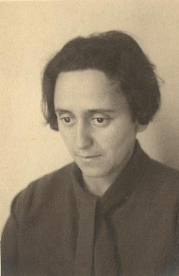 Lotte Cohn.jpg