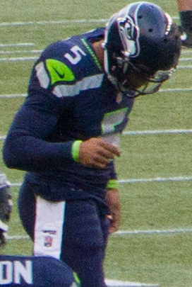 Seahawks warming up in 2014 preseason (cropped)