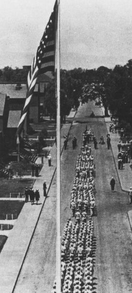 CadetsmarchingNASLivermore1944