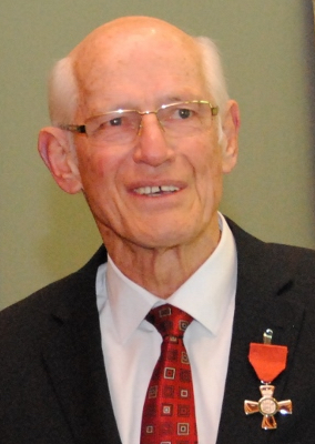 Ross Dallow MNZM (cropped).jpg