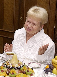 Aleksandra Pakhmutova.jpg