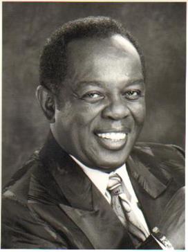 Lou Rawls 1995.jpg