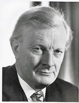 JohnDavies OfficialConservativePartyPhoto-Jan1973-byDerryMoore.jpg