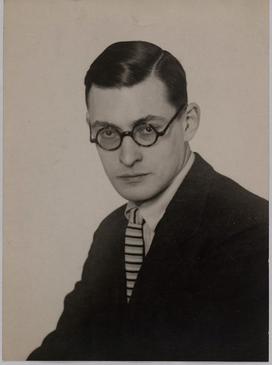 Raymond Queneau photo.jpg