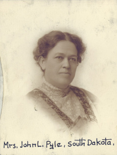 Mamie Shields Pyle 1919.jpg