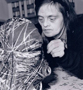 Photo of Judith Scott (artist).jpg