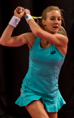 Ula Radwanska (40089904552) (cropped).jpg