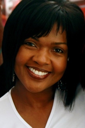 Cece Winans (cropped).jpg