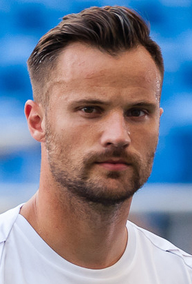 Haris Seferović 2018 (cropped).jpg