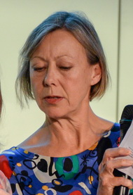 Jenny Agutter (2).jpg