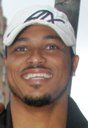 Van Vicker (Cropped).jpg