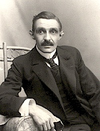 Herman Bang sitting.jpg