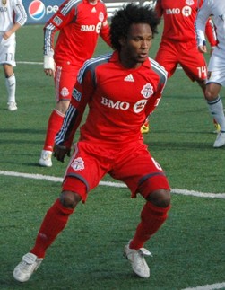 Julian de Guzman TFC 2010.jpg