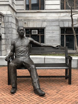 Statue of George Floyd Newark City Hall.png