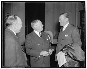 Discuss amendments to housing act. Washington, D.C., Dec. 1. Federal Housing Administrator Stewart McDonald (right) discusses with Senator Robert F. Wagner, author of Wagner Housing Act, the LCCN2016872690