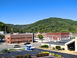 Buildings along Central Avenue (U.S. Route 25W)