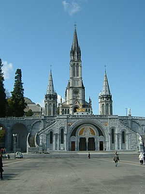 Lourdes Sanctuaires 01