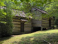 Smoky-mountain-hiking-club-cabin