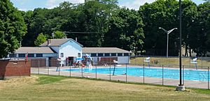 Thornden-Park-pool-2016-07