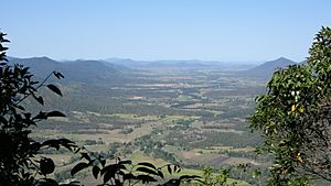 Eungella sky window view2