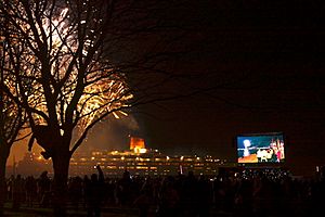 Qe2-fireworks-soton