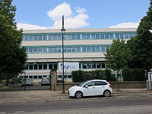 Saint-Cloud - Rue Pasteur, 18