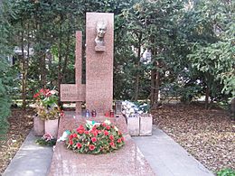 Alexander Dubček Grave