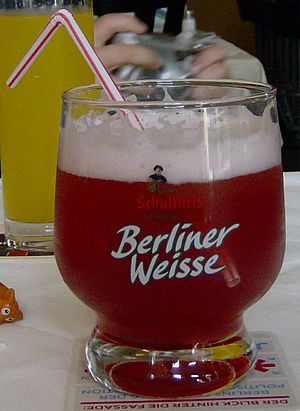 Berliner Weisse mit Strohhalm