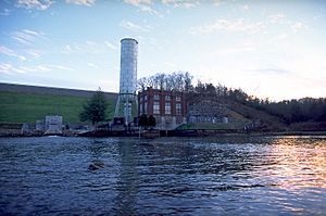 Blue Ridge Dam.jpg