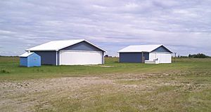 CEE8 hangars