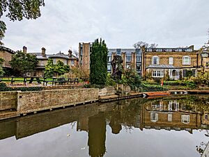 College-courtyard