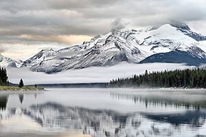 Sunrise at Maligne lake