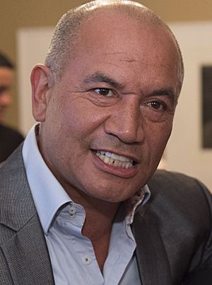 Temuera Morrison 2016.jpg