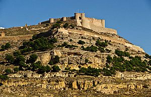 Castillo-de-chinchilla-de-montearagon-tclm (1)