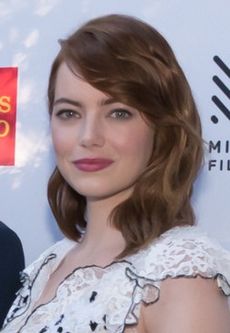 Emma Stone (30116702391) (cropped 2)