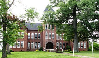 Knoxville-college-mckee-tn1.jpg