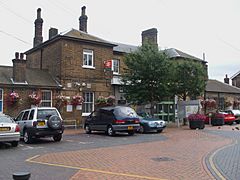 Norwood Junction stn building.JPG