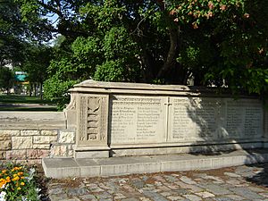 UofSMemorialGates-3